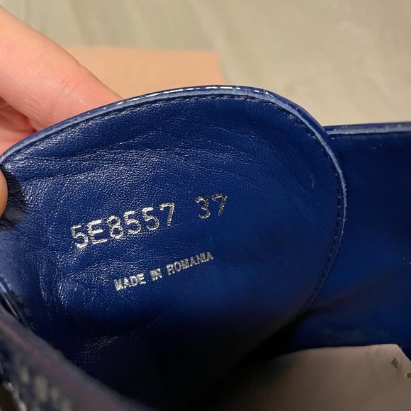 Authentic MiuMiu navy patent sneaker size 37 - Picture 6 of 6